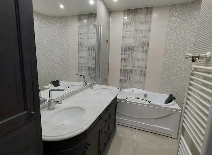 شقة Prime 2bdr At Arc De Triumph *